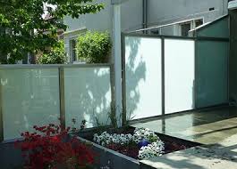 Machen Sie Ihre Nachbarn Neidisch Mit Hochwertigen Sichtschutz Zaunen Komplett Aus Edelstahl Oder Edelstahl Mit Milchglas Sichtschutz Garten