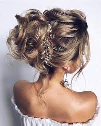 45 Romantic Hairstyle Ideas For Valentines Day 2019 Hair Hairstyles Haircuts Longhair Longhai Simple Prom Hair Romantic Hairstyles Wedding Hair And Makeup