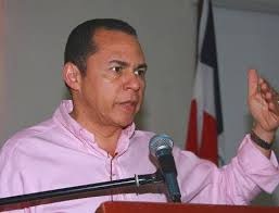 Renuncia del PRM alcalde de Moca Remberto Cruz y pasa al PLD