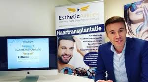 De chef was niet alleen, hij stelde er ons zijn 'nieuwe' vriendin natassia voor. Esthetic Airlines Haartransplantatie Im Turkije Facebook