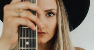 Mixing & Mastering Engineers, Producers & Songwriters who worked with  Goldpark