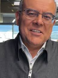 ️Ricardo Orrego, comentarista de #GolCaracol ⚽, analizó la final que se  jugará entre #Junior 🦈 y #Tolima 🐷 por la #LigaBetPlay ll-2025 🇨🇴;  además, habló sobre el notable rendimiento de #RichardRíos en ...