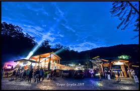 Lil john's mountain music festival believes in a positive attitude and giving the bluegrass fans we would like to emphasize that, lil john's mountain music festival has a relaxed, peaceful farm setting. 2021 Lineup Announcement Mountain Music Festival