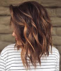 Medium brown hair is simply gorgeous, but change can be nice, and featuring new hair colors may be the solution for you. 50 Ziemlich Schicke Mittlere Lange Frisuren Um Den Modischsten Look Zu Bekommen Bekommen Frisuren Hair Styles Medium Hair Styles Brown Hair With Highlights