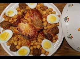 تليتلي بمرقة حمرة بطريقتي بنة لا تقاوم جوزو تشوفو معايا Youtube Food Chicken Meat