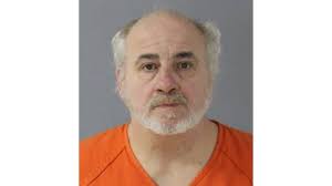 WATCH: Officer wrangles alligator from family neighborhood