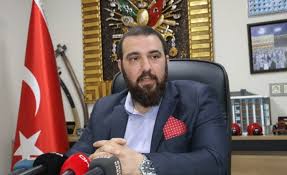 Muhteşem yüzyıl'ın ilk bölümünü ailesiyle birlikte izlemiş ve rahatsız olmuş torun kendisinin tamamen zıttı kuzeni için; Abdulhamid In Torunu Kayihan Osmanoglu Koronavirus Ilacini Bulduklarini Iddia Etti