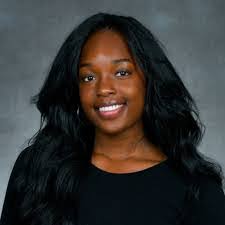 Maxine Hardman's Instagram, Twitter & Facebook