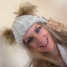 Doppelte Pom Fold Over Crew Beanie x Chunky Handgestrickte Mütze +  Handgemachte Kunstpelz Pom Poms x Cozy Wool Toque