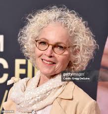 2,517 Amy Irving Photos & High Res Pictures