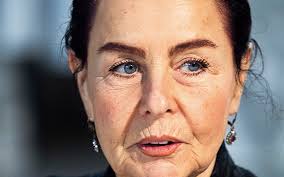 Fatma has ranked on the list of famous people who were born on december 12, 1942. Fatma Girik Evlilikleri Cocugu Var Mi Memduh Un Ile Evlendi Mi Internet Haber