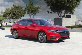 As choices among hybrid small sedans have expanded, honda is standing pat with the 2020 insight. 2020 Honda Insight Vs 2020 Toyota Prius