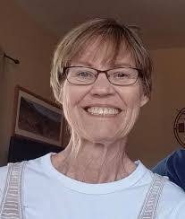 Sarah Bogle's Instagram, Twitter & Facebook