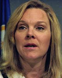 Anderson quits gov's race, says Coleman is a factor