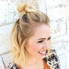 Having Short Hair Is So Much Fun When You Find Fun Things To Do With It I Uploaded A Video On My Youtube Chan Braided Hairstyles Easy Stylish Hair Hair Styles