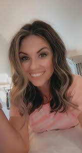 Taryn Moore's Instagram, Twitter & Facebook