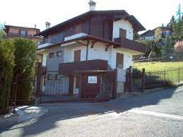 Trova 14 appartamenti da 200 € al mese. Selvino Villa A Bergamo In Affitto
