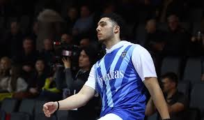 Lonzo ball says he changed diet over summer in hopes of remaining healthy. Why Did Liangelo Ball Go Undrafted This Workout Video Might Explain