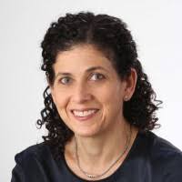 Nina Momtazee Sitzer