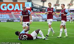 Michail antonio sure gets the most out of that comedy central subscription. Michail Antonio Is Happy To Be Back In The Swim Of Things As West Ham Continue To Make A Splash Aktuelle Boulevard Nachrichten Und Fotogalerien Zu Stars Sternchen