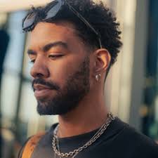 Daniel Gomes Graphic Designer at (Freelance)