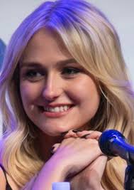 Fan Casting Lilia Buckingham as Felicity in A lesson in vengeance