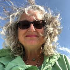 Diane Claudio's Instagram, Twitter & Facebook