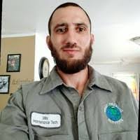 Billy Savoie's Instagram, Twitter & Facebook