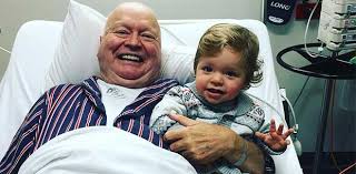 Photographer, and lover of everything trump handle related. Tv Royalty Bert Newton Has Leg Amputated As He Battles Deadly Infection