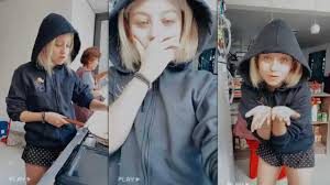 Karol itzitery piña cisneros (born november 9, 1999), known professionally as karol sevilla, is a mexican singer, songwriter, actress and youtuber. Karol Sevilla Instagram Live Stream 7 April 2020 Ig Live S Tv