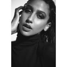 Daphne Goldstein's Instagram, Twitter & Facebook