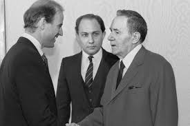 Joseph robinette «joe» biden) — президент сша, известный американский политик. Dni Tiranii Putina Budut Okoncheny Kak Dzho Bajden Uzhestochil Ritoriku V Otnoshenii Rossii Mbh Media