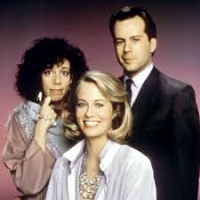 — qui frapp' de la sorte ? Clair De Lune Serie Tv 1985 Allocine