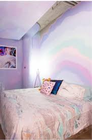Described as a mix between lavender and blue, periwinkle provides a fresher and more whimsical look to your space. 11 Bedroom Paint Colors And Psychology Of Each Color