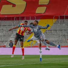 Il n'y a pas que keylor navas dans la vie, il y a mike maignan aussi. Hz21wzbynf02wm