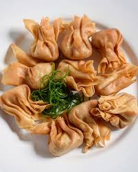 Sdikit putih telur guna sebagai gam. Resepi Bonda Takda Kulit Wantan Atau Kulit Gyoza No Problemo Boleh Pakai Kulit Popia Refer Details Tertulis Dibawah Chicken Popia Dumpling Bahan Inti 400 Gr Ayam Kisar 1 4 Cawan Tepung