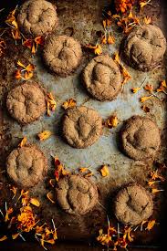 Dunyanin butun kizilderilileri yenilir, spartakus kaybeder, gun batarken sararir, kuslar doner, sadri alisik denilen hergele, her filminde aglardi. Chewy Chai Cookies Vegan And Gluten Free Heather Christo