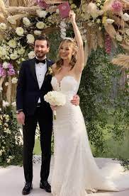 Ersin Duzen Kiminle Evlendi Esi Nasil Bir Gelinlik Giydi Gelinlik Co