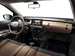 La nuova trasmissione è pensata per enfatizzare le doti di comfort della cinque porte, rendendola ancora più comoda da guidare. Fotos Reportaje A Fondo Citroen C4 Cactus Hdi 100 Foro Coches