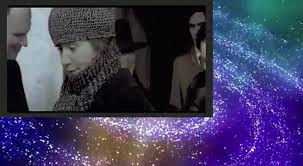 Jan does return, his neck broken in an accident aboard the rig. Breaking The Waves 1996 Movie Emily Watson Stellan Skarsgard Video Dailymotion