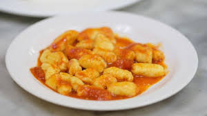 Ñoquis del 29, receta gnocchi de patatas, como hacer ñoquis, pasta italiana de patatas receta facillos día 29 de cada mes en argentina. Por Que Los Argentinos Comen Noquis El 29 De Cada Mes Y Que Tiene Que Ver Eso Con Los Empleados Publicos Bbc News Mundo