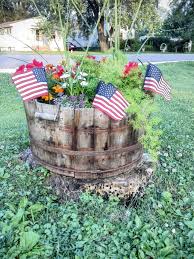 To complete your outdoor holiday decorations, arrange a few of our christmas yard signs near no matter the occasion, decorating with our custom yard signs shows that you've thought of everything¿ talk about the host of the most! 4th Of July Ideas For Decorating Outdoor Space Red White And Blue