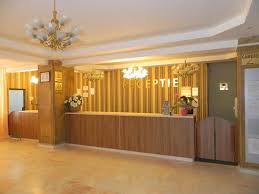 Momondo consiglia 12 hotel nelle vicinanze di baile felix thermal springs e, in media, le strutture. Reception Picture Of Hotel Mures Baile Felix Tripadvisor