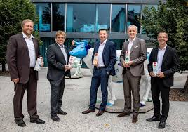 Salzburgmilch is a premium dairy producer. Salzburgmilch Neue Struktur Nach Meggle Ausstieg Milchpreis Verbessert Bauernzeitung