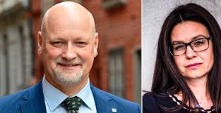 C-toppen Lindahl stödjer Bäckström som partiledare