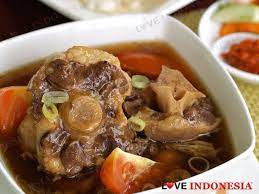 Resep Sop Buntut Spesial Ala Hotel Borobudur Lauk Makan Malam Resep Masakan Masakan Indonesia
