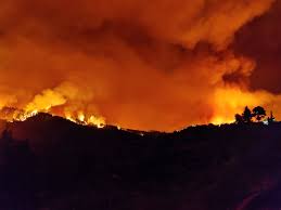 Jun 13, 2021 · μα τι ραβανί είναι αυτό! Boreia Eyboia Xwria Kyklwmena Apo Th Fwtia Tria Metwpa Apeiloyn Na Ftasoyn Ws Th 8alassa Lifo