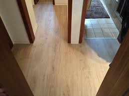 Bodenbelage Vinylboden Teppichboden Parkett Mehr Vinylboden Bodenbelag Designbelag