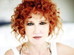 Italian pop star fiorella mannoia started getting involved in show business while participating in a movie called non cantare, spara! Chi E Fiorella Mannoia Eta Marito Figli Canzoni Carriera E Vita Privata