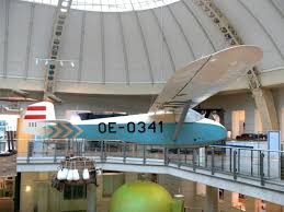 Le hütter hü 211 était un prototype allemand à longue portée reconnaissance et lourd combattant de nuit commandé par le ministère de l'air du reich à la fin de 1944. Hutter Hu 17 Wikipedia